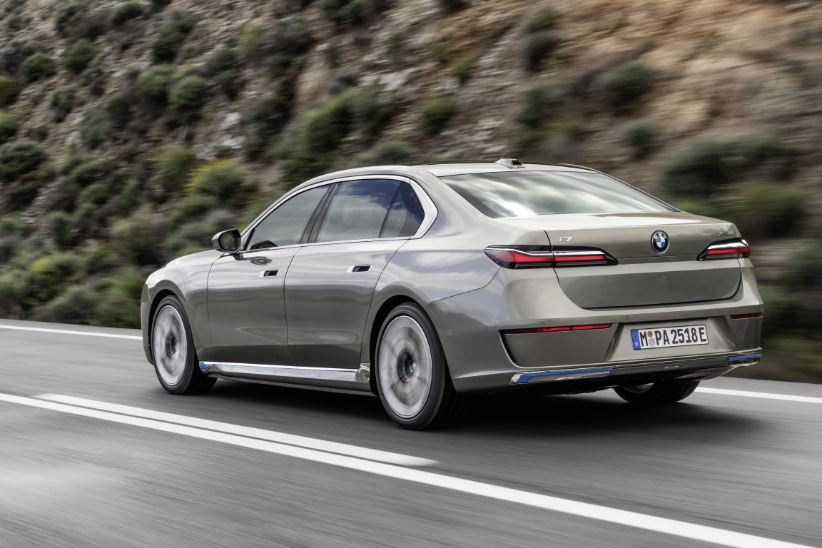 BMW 7 Serisi kişiye özel lüks mobiliteyi yeniden yorumluyor