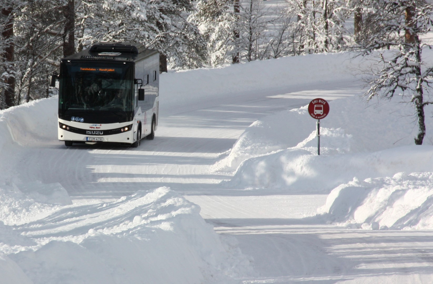 Allison şanzıman donanımlı Isuzu otobüsler, Kayak Turizminde ulaşım verimliliğini zirveye taşıyor.