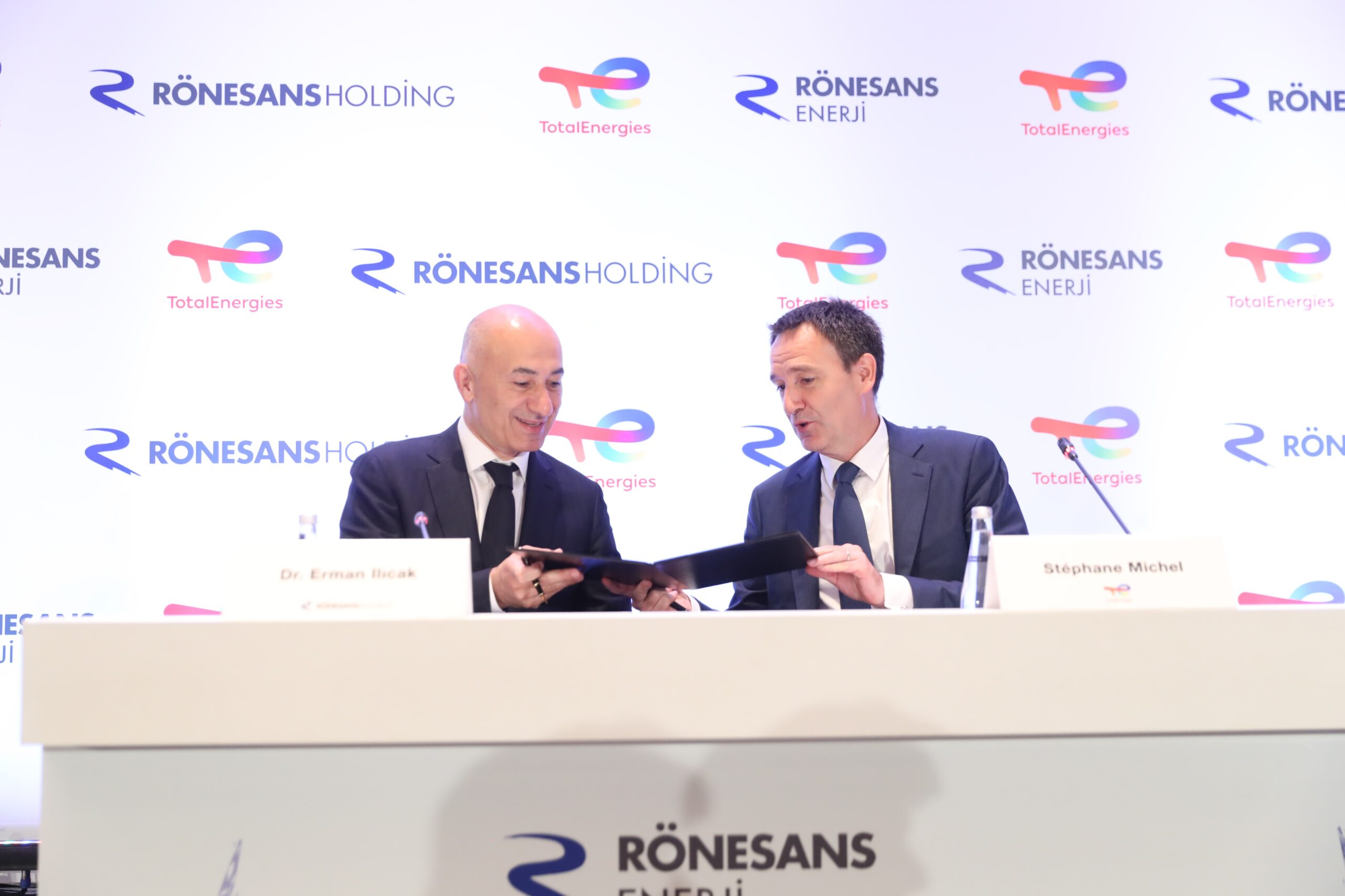 TotalEnergies, Türkiye’de yenilenebilir enerjinin gelişimi için Rönesans Holding ile ortak oldu