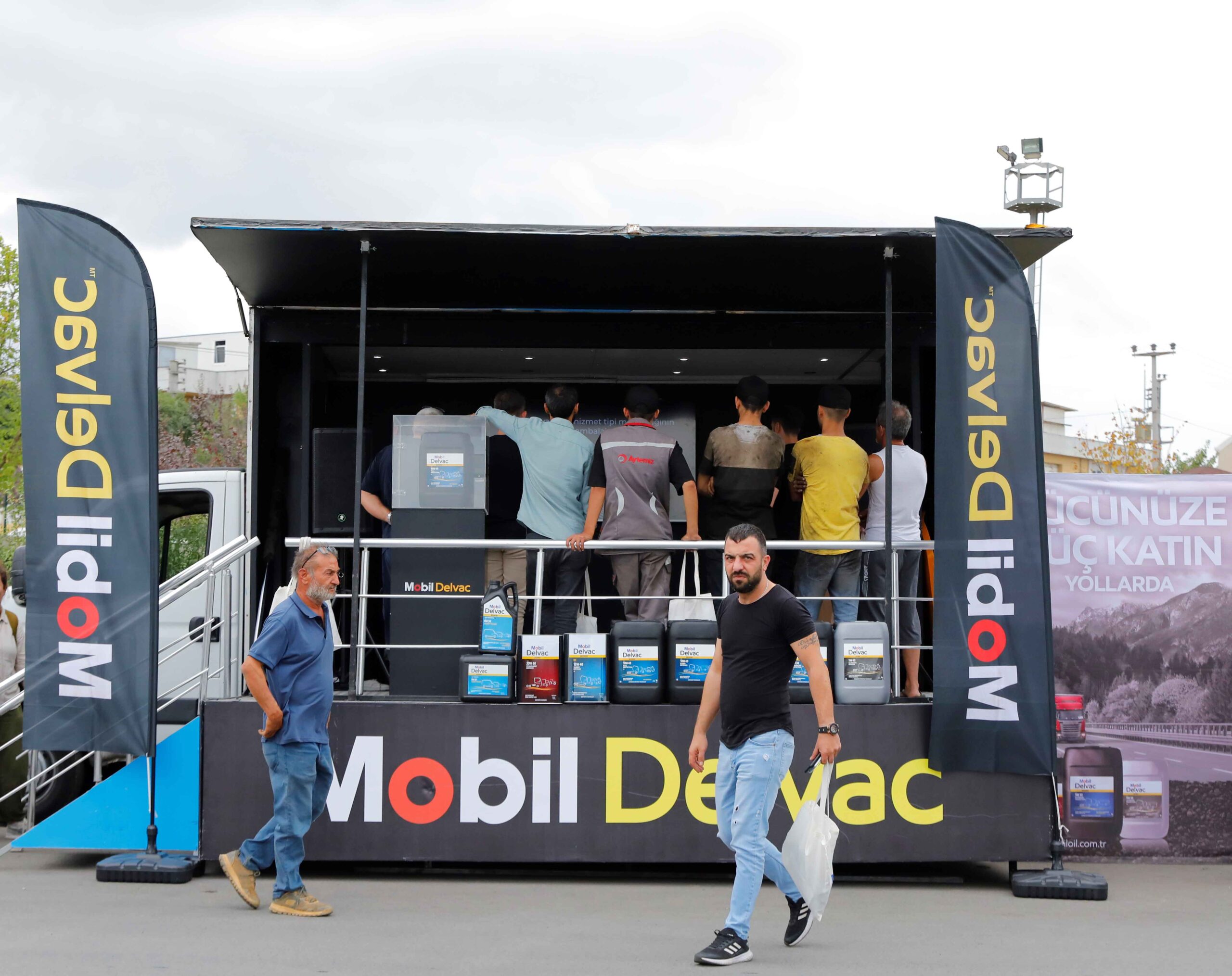 Yenilenen Mobil Delvac Ailesi Türkiye Turuna Başladı