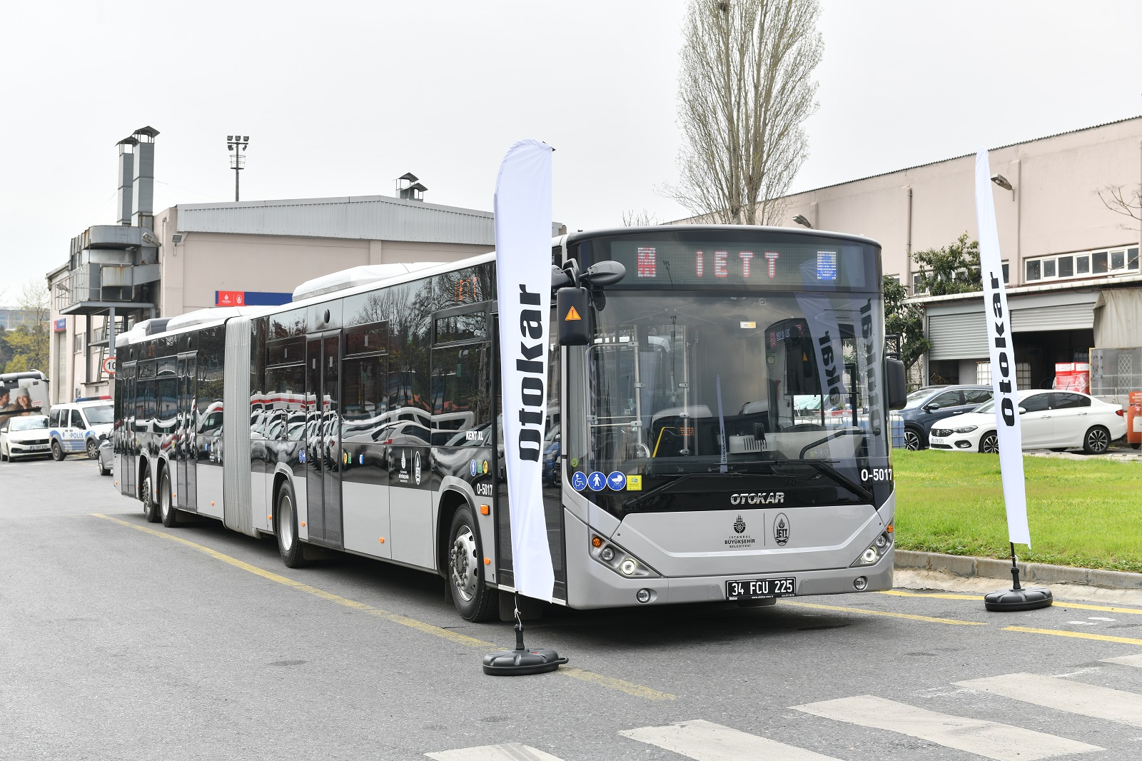 Mega Kent’in yeni metrobüsleri hizmete başlıyor