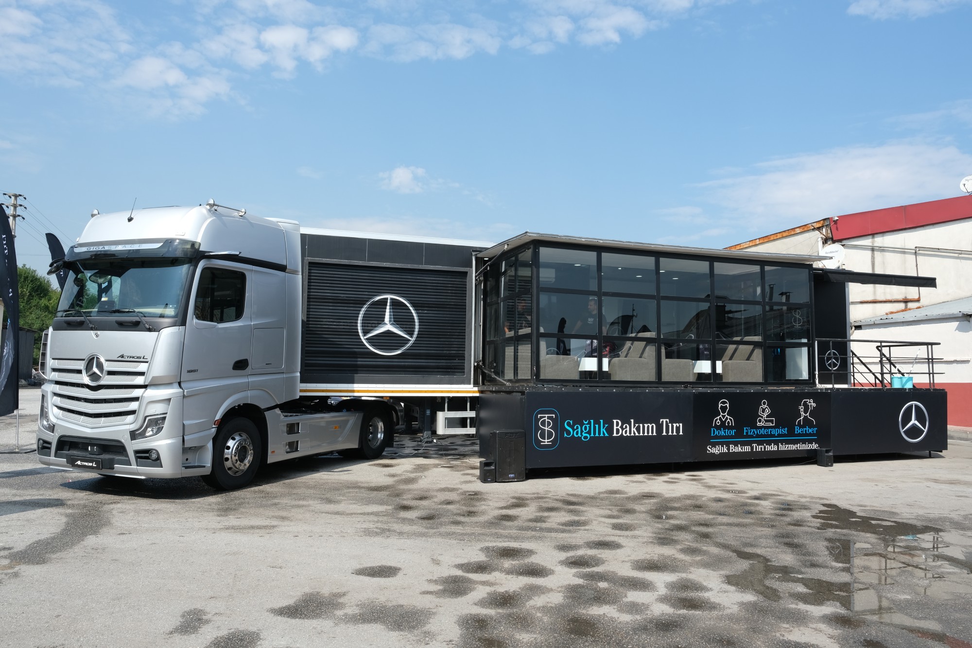 Mercedes-Benz Türk’ün Sağlık Bakım Tırının üçüncü durağı Düzce