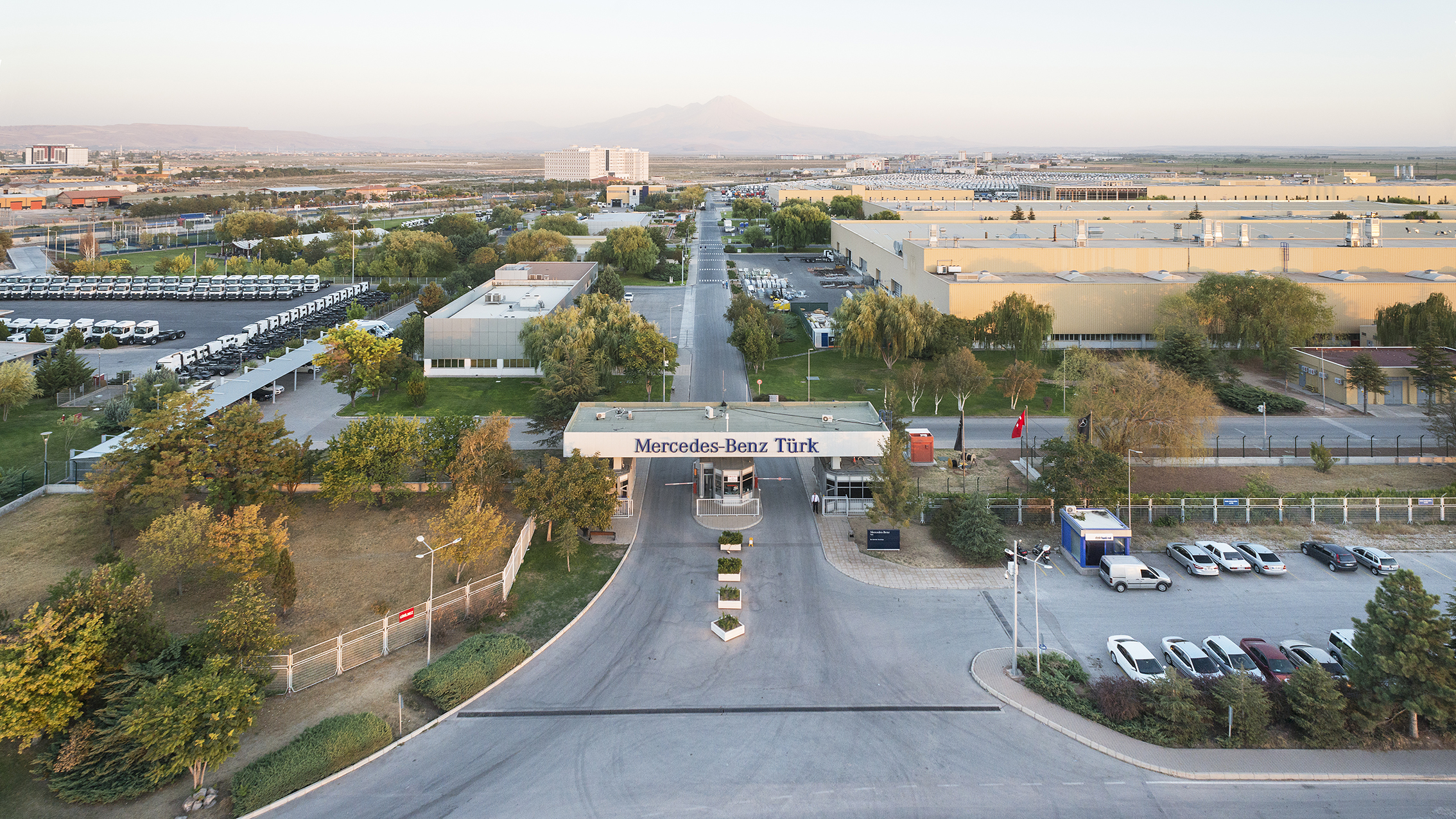 Mercedes-Benz Türk, Aksaray Üniversitesi aracılığıyla mesleki eğitime desteğini sürdürüyor