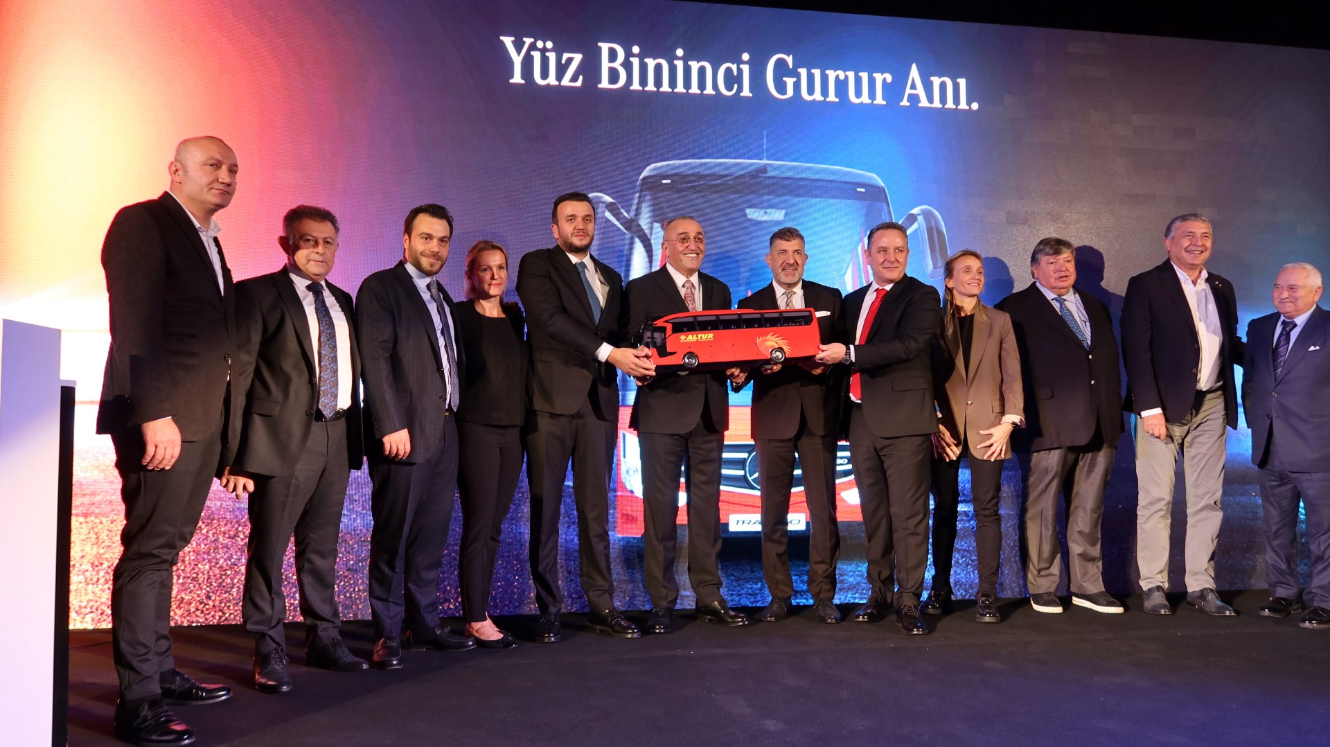 Mercedes-Benz Türk’ün 100 bininci otobüsü yola çıkıyor