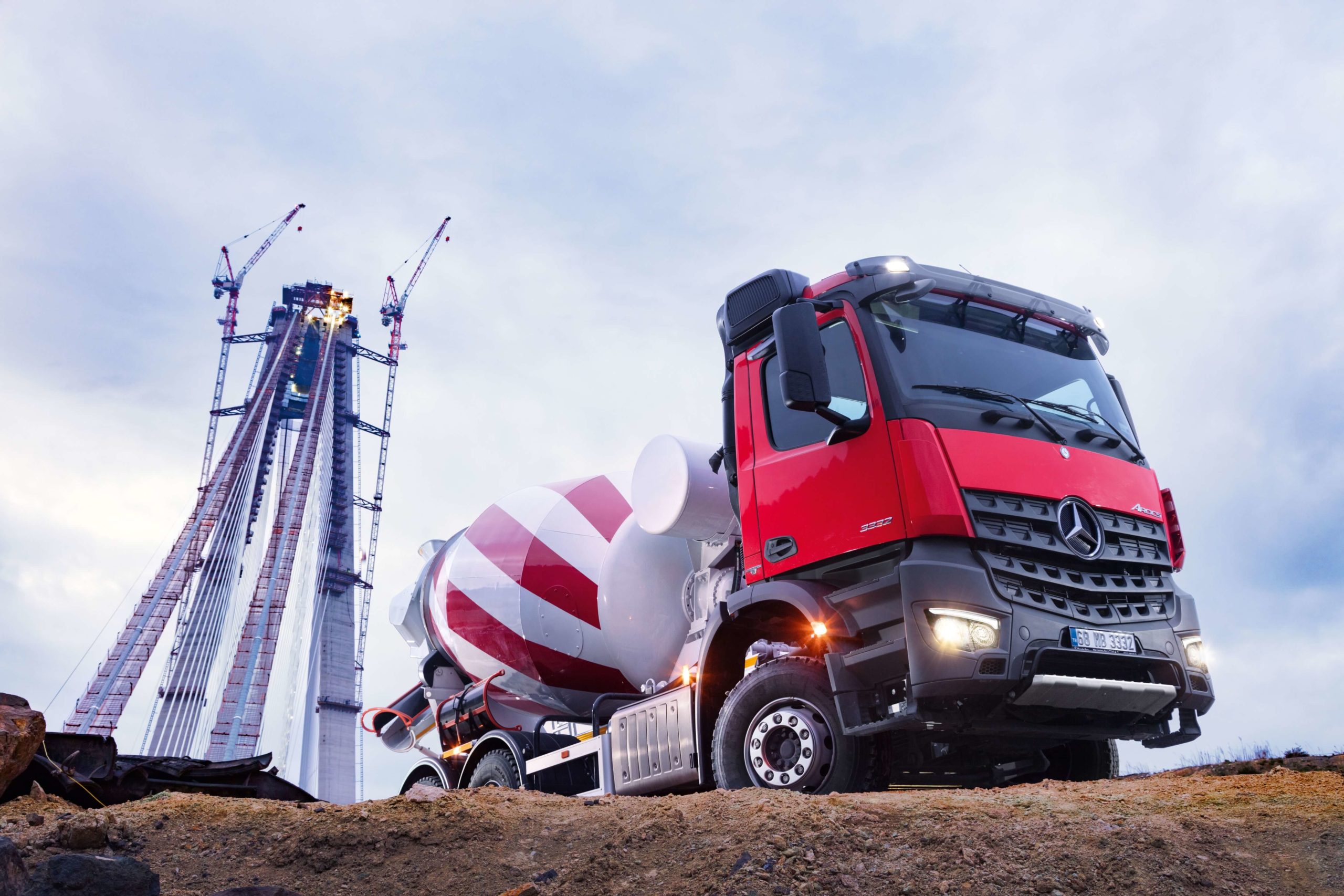 Mercedes-Benz Türk, kamyonlarını yeniliklerle donattı