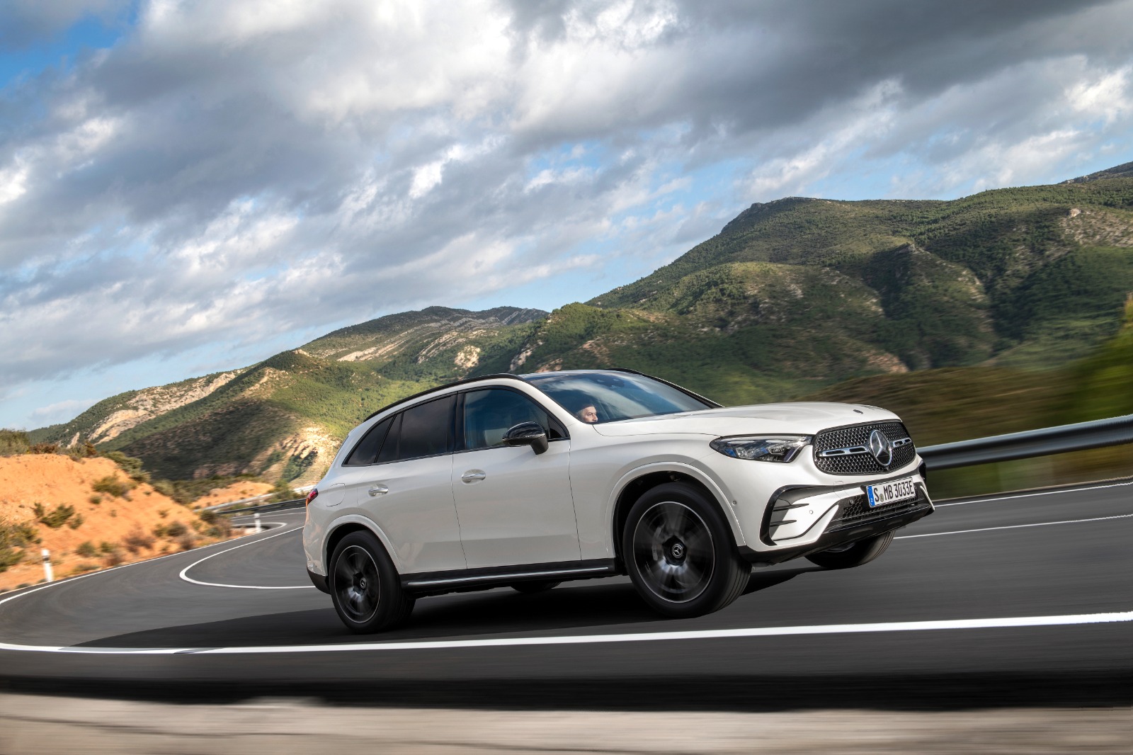 Yeni Mercedes-Benz GLC, Türkiye’de satışa sunuldu